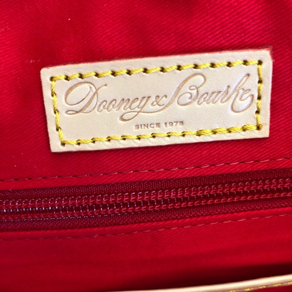 NWOT Dooney & Bourke Tote & Zip Pouch - Picture 7 of 8